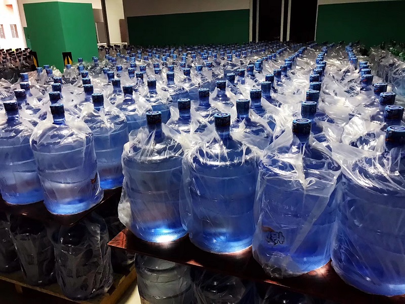 桶装水成品仓库展示